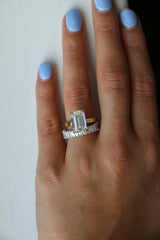 Emerald Solitaire | Clutch Setting