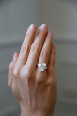 Deltora Diamonds Oval with Petite Pear Side Stones Setting made with sustainable lab diamonds.