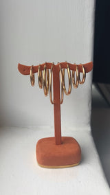 9k FeatherLite Gold Hoops | Med Classic