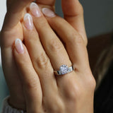 Deltora Diamonds Floating Round Cut Cigar Band Setting made with sustainable lab diamonds.