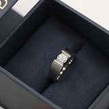 Round Brilliant Tension Set Cigar