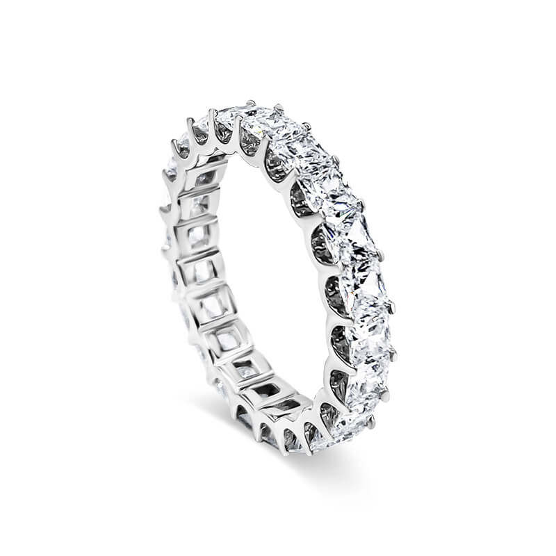 Deltora Diamonds Princess Cut 3mm Diamond Wedding Ring made with Sustainable Lab Diamonds.